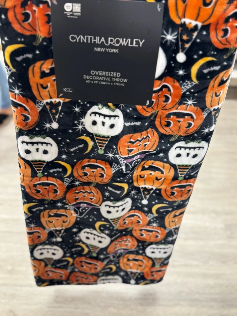 Cynthia Rowley Halloween Pumpkin Oversized Throw - Black, Orange, White, Yellow